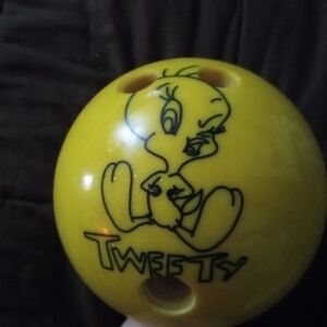 Warner Brothers Tweety bird bowling ball